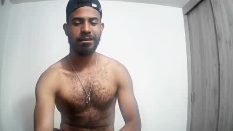 bruce_1111 online show from December 17, 4:24 pm