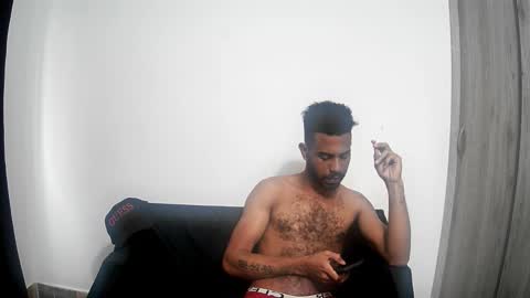 bruce_1111 online show from January 6, 8:23 pm