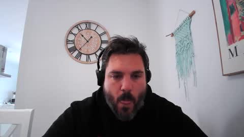 Bruce Wayne online show from April 7, 8:37 am