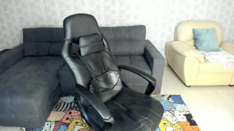 Bruce Wayne94 online show from April 4, 6:27 pm