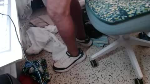 Snapshot of bruceb124u chatting on November 12, 1:00 pm bruceb124u online show from November 12, 1:00 pm