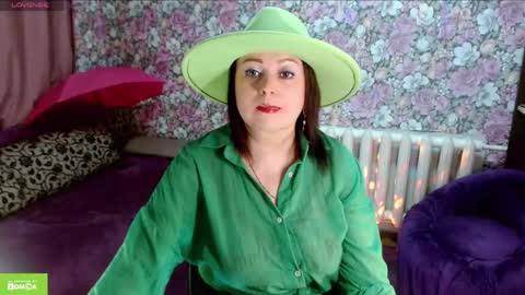 Julia online show from April 27, 9:13 pm