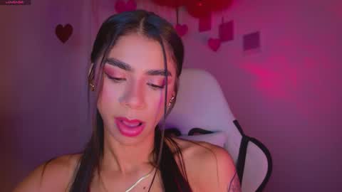 SARAH  online show from February 13, 6:53 am