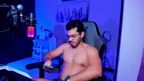 Bruno online show from April 12, 3:22 am