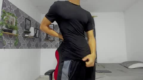 Snapshot of bruno_snow chatting on September 17, 3:30 am bruno_snow online show from September 17, 3:30 am