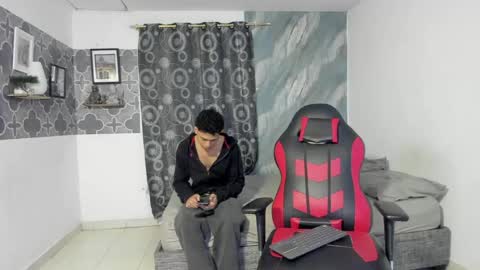 bruno_snow online show from April 13, 4:07 am