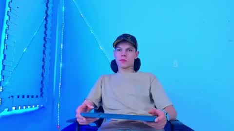 Snapshot of bruno_wild chatting on October 7, 7:44 pm Bruno wild online show from October 7, 7:44 pm