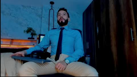 Andres Suarez online show from February 27, 4:43 pm