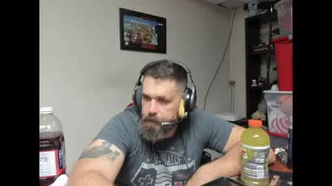Snapshot of brutalmaster1983 chatting on June 14, 6:32 pm BRUTALMASTER1983 online show from June 14, 6:32 pm