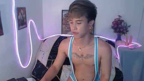 Snapshot of bryan_________ chatting on September 30, 6:46 pm BRYAN  JEMY online show from September 30, 6:46 pm