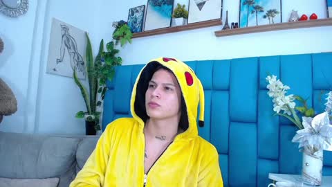 Snapshot of bryan_hotty chatting on February 7, 11:58 am Bryan online show from February 7, 11:58 am