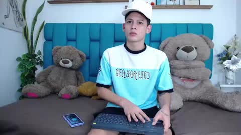 Snapshot of bryan_hotty chatting on February 27, 11:32 am Bryan online show from February 27, 11:32 am