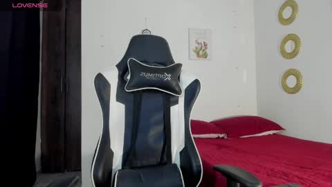 bryan_oficials online show from April 20, 9:16 pm