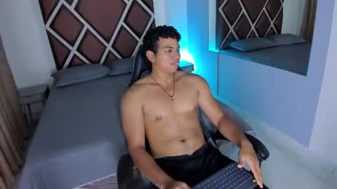 Bryan  online show from July 3, 8:04 pm