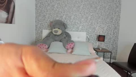 Bryhanna  online show from May 29, 2:53 am