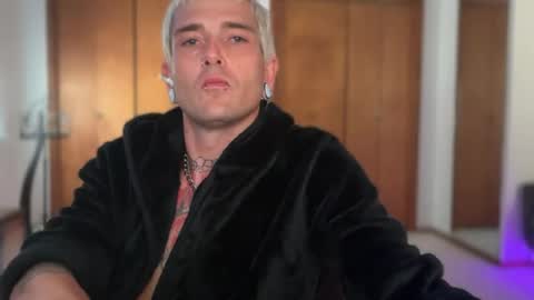 bryjybxxx online show from June 30, 4:08 pm