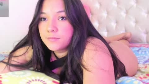 Snapshot of bryonny_ chatting on December 7, 4:03 pm Carly online show from December 7, 4:03 pm