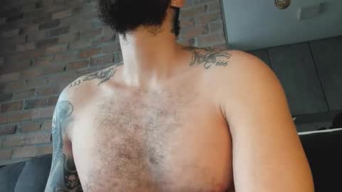 Snapshot of bryson_jace1 chatting on November 27, 8:22 pm Bryson Jace online show from November 27, 8:22 pm