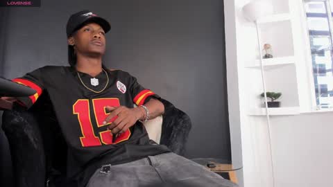 Snapshot of bryxxxon1 chatting on February 2, 3:07 pm Bryxon online show from February 2, 3:07 pm