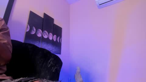 Snapshot of bryxxxon1 chatting on March 1, 2:13 pm Bryxon online show from March 1, 2:13 pm