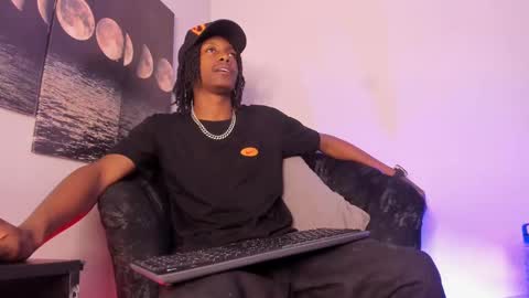 Snapshot of bryxxxon1 chatting on September 15, 3:45 pm Bryxon online show from September 15, 3:45 pm