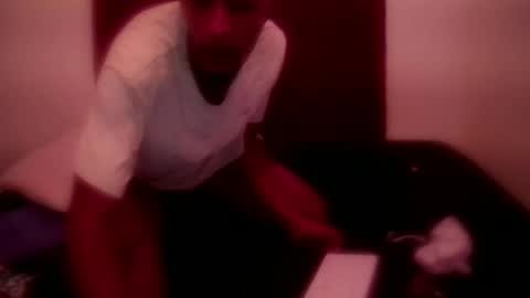 samm online show from December 14, 3:18 am