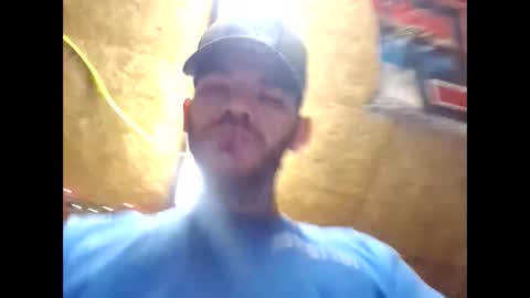 Snapshot of btown3095 chatting on October 5, 3:54 pm btown3095 online show from October 5, 3:54 pm