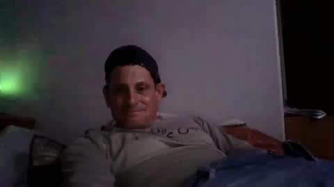 Snapshot of btownstud chatting on February 17, 9:03 am btownstud online show from February 17, 9:03 am