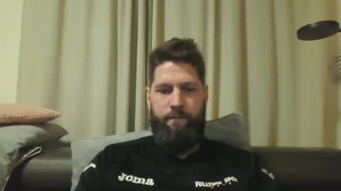 bubblebee1982 online show from December 19, 7:07 am