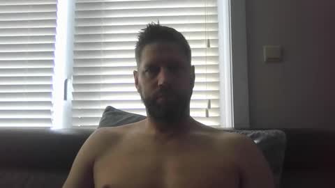 Snapshot of bubblebee1982 chatting on May 14, 7:04 am bubblebee1982 online show from May 14, 7:04 am