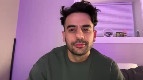 Snapshot of bubblebutt723 chatting on November 11, 8:03 am bubblebutt723 online show from November 11, 8:03 am