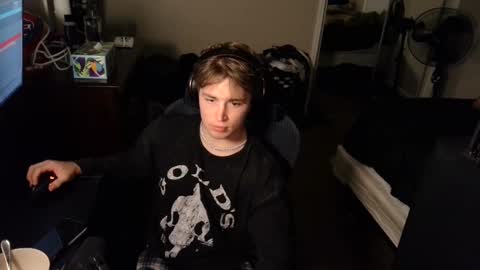 BubblebuttBdn online show from September 12, 6:35 am