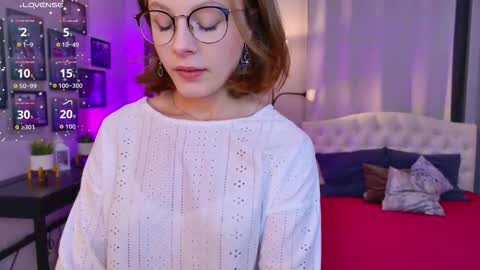 Alice online show from October 25, 8:25 pm