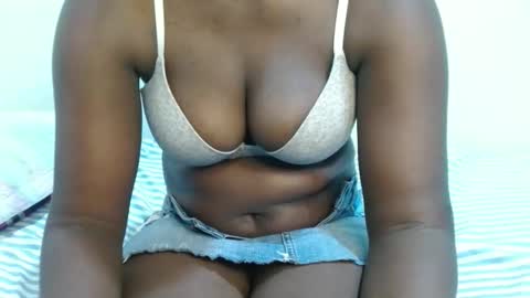 bubbly_ass30 online show from November 21, 4:16 pm