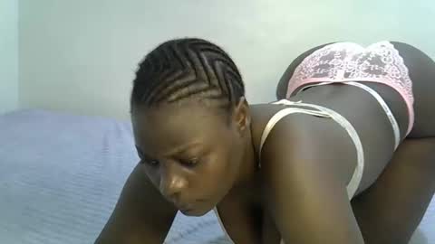 bubbly_ass30 online show from March 12, 12:22 pm