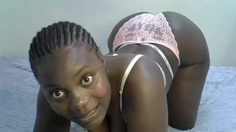 bubbly_ass30 online show from March 18, 9:18 pm