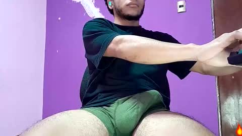 Snapshot of buckbigdick chatting on September 15, 12:38 pm buckbigdick online show from September 15, 12:38 pm