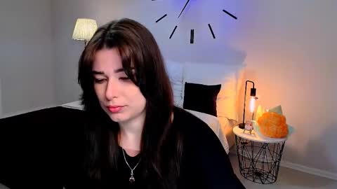 Ari online show from April 9, 2:44 pm