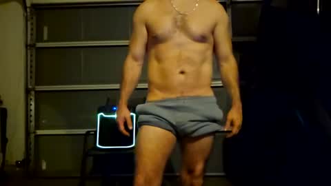 buckwildbrad37 online show from December 12, 7:52 am