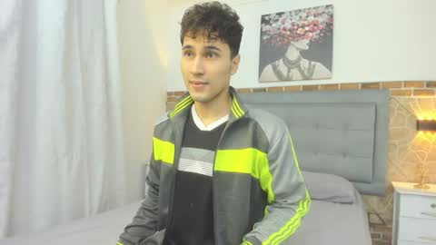 Snapshot of buddy_whitte chatting on January 21, 11:24 am Buddy Whitte online show from January 21, 11:24 am