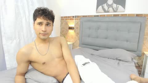 Snapshot of buddy_whitte chatting on January 22, 3:07 pm Buddy Whitte online show from January 22, 3:07 pm