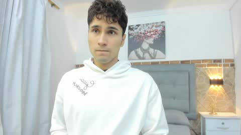 Snapshot of buddy_whitte chatting on January 24, 11:15 am Buddy Whitte online show from January 24, 11:15 am