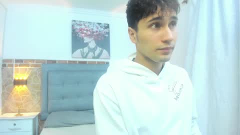 Snapshot of buddy_whitte chatting on January 27, 11:32 am Buddy Whitte online show from January 27, 11:32 am