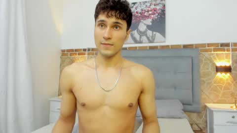 Snapshot of buddy_whitte chatting on February 1, 2:24 pm Buddy Whitte online show from February 1, 2:24 pm