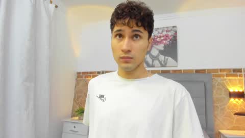 Snapshot of buddy_whitte chatting on February 2, 11:19 am Buddy Whitte online show from February 2, 11:19 am