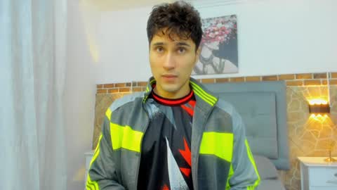 Snapshot of buddy_whitte chatting on February 7, 11:23 am Buddy Whitte online show from February 7, 11:23 am