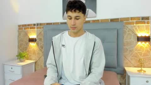 Snapshot of buddy_whitte chatting on February 20, 11:20 am Buddy Whitte online show from February 20, 11:20 am