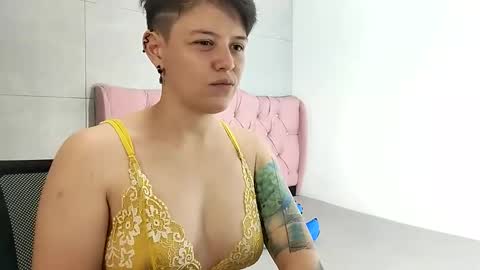 Snapshot of bug2025 chatting on September 19, 4:14 am bug2025 online show from September 19, 4:14 am