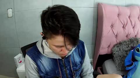 bug2025 online show from November 20, 4:23 am