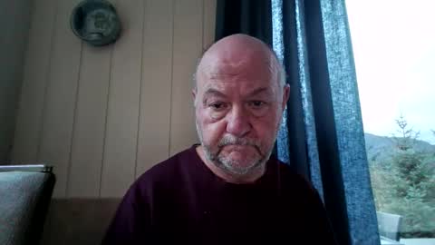 Snapshot of buggemann chatting on September 29, 5:45 am buggemann online show from September 29, 5:45 am